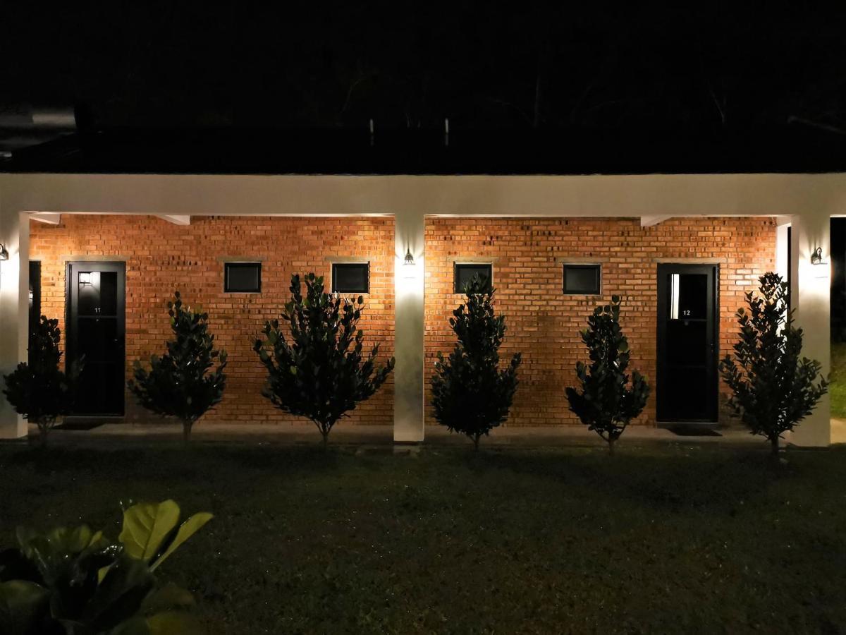 The Rubber Escape, Melaka Pensionat Exteriör bild